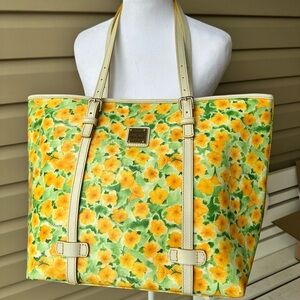 SUMMER FUN!! Dooney & Bourke floral tote EUC